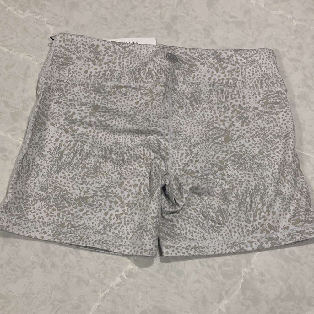 I Am Becoming - 5 in No Ride workout shorts
Medium
New with tags - Picture 6 of 11